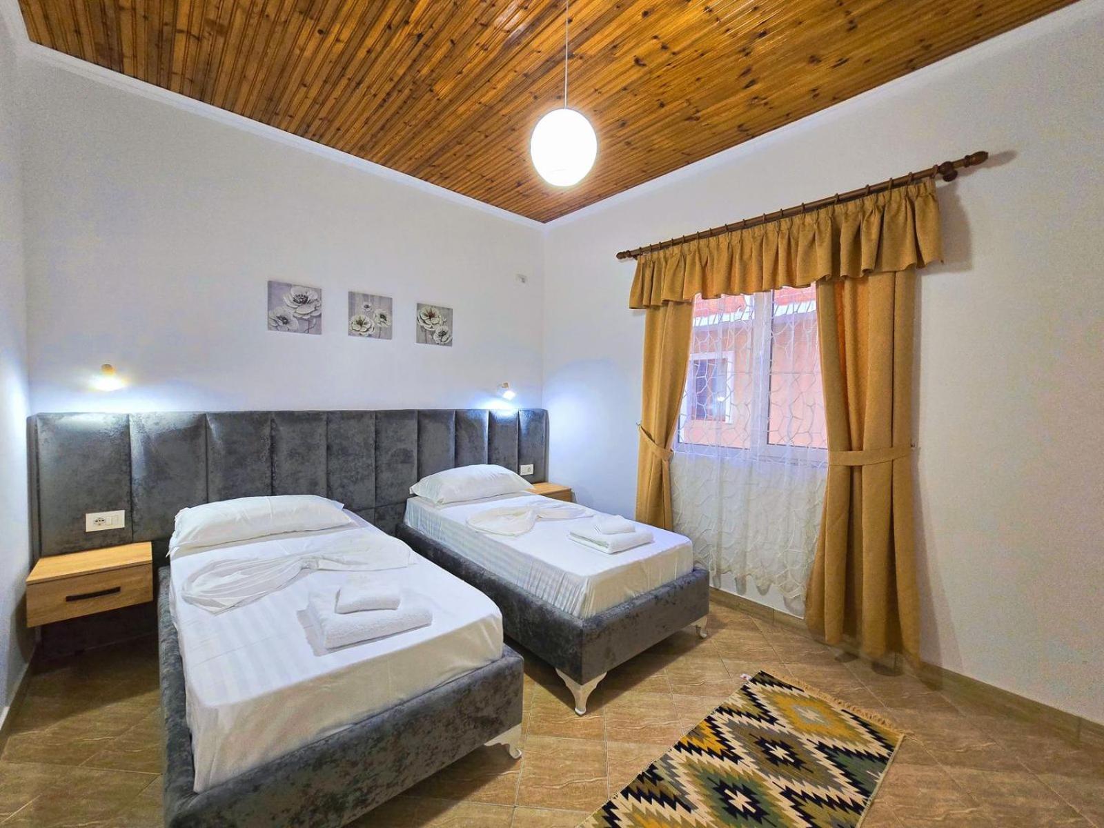 Enma Rooms Krujë Exterior foto